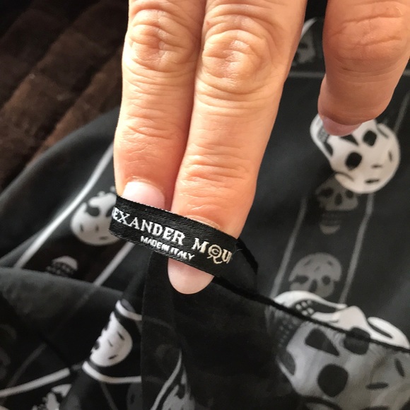 Alexander McQueen Scarf - Picture 2 of 3